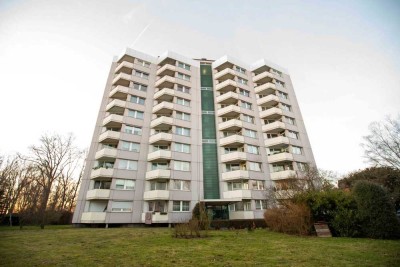Geschmackvolle Wohnung mit zwei Zimmern sowie Balkon und EBK in Hannover