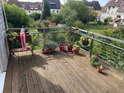 Helle 3-Zimmer Maisonettewohnung mit Einbauküche und Südterrasse in Stuttgart-Weilimdorf