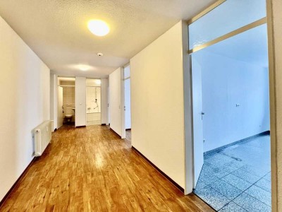 *** sanierte 3-ZKB mit 3 Balkonen - KA-Innenstadt ***