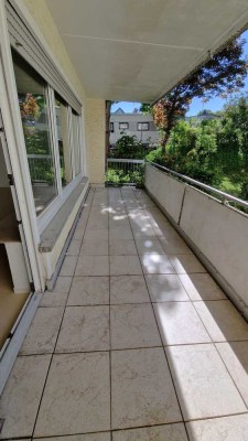 Großzügige 4-Zimmer-Wohnung mit Sonnenbalkon