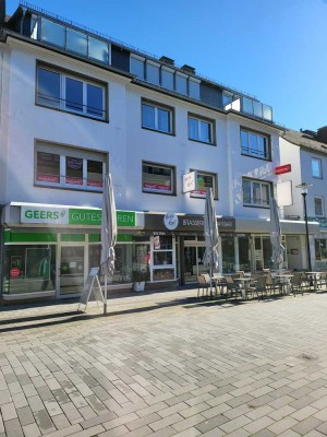 Schöne 2 ZKB mit großer Terrasse zentral in Fußgängerzone