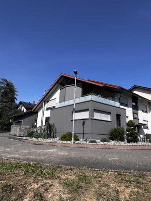 Geräumiges Doppelhaus für die große Familie / Mehrgenerationenhaus