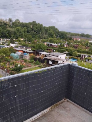 Ansprechende und sanierte 3-Zimmer-DG-Wohnung mit Balkon in Pirna
