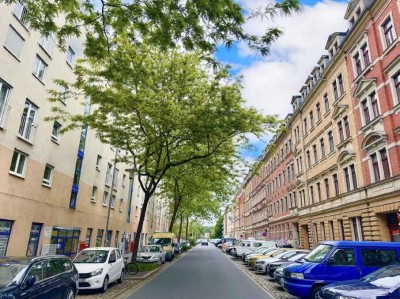 Möblierte 1-Raum-Wohnung mit Terasse und EBK in Dresden / Optional TGS