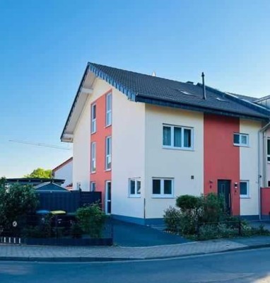 Modernes Einfamilienhaus mit Garten und Garage in Bonn Beuel