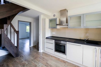 Von privat: geräumige und hochwertig sanierte 2-Z-Wohnung mit Balkon + Einbauküche in Köln Höhenberg