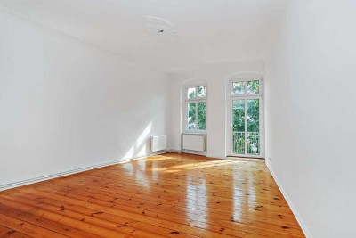 Charmante Altbauwohnung in Pankow: mit Stuck & Balkon