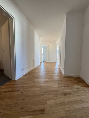 Willkommen in Ihrer exklusiven 5-Zimmer-Wohnung in Obertshausen