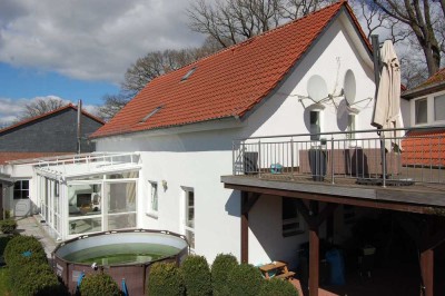 Haus mit 6 Zimmer, Garten, Kamin und Wintergarten in Volkse zu Vermieten