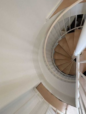 Einzigartige Maisonette Dachgeschoss Wohnung, ideal für Singles, in der List