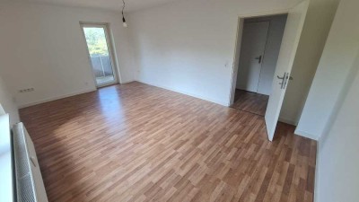 Schöne 2 Zimmer Wohnung mit Blick ins Grüne