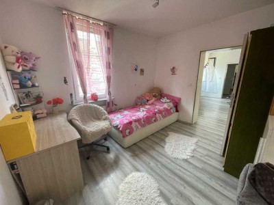 KAPITALANLAGE:  Kernsanierte, vermietete 4-Zimmer-Wohnung in Gostenhof zu verkaufen