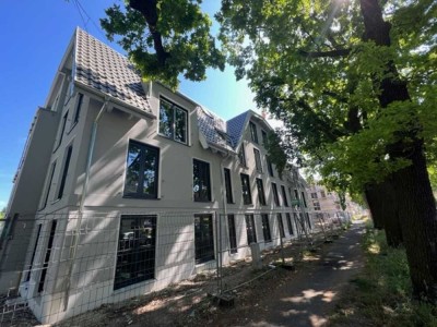 � 2- Zimmer- Appartement im 1.OG �