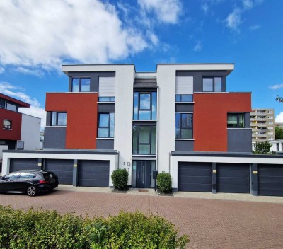 Moderne 2-Zi.-Whg. mit Garten und Garage für Paare und Singles