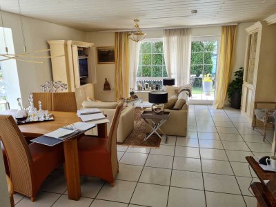 Stilvolle 2-Zimmer-Erdgeschosswohnung mit Terrasse und Einbauküche in Rödermark