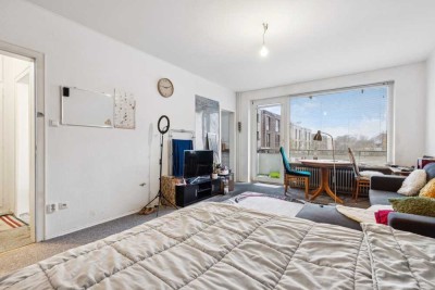 Kapitalanlage - 1-Zimmer-Wohnung mit Balkon, Einbauküche und Stellplatz vor der Tür