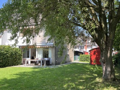 Hooksiel - Deichnähe:  Moderne EG-Wohnung mit großem, eingezäunten Süd-Garten!