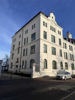 Traumhafte Erdgeschoss-2 Zimmerwohnung mit beheizten Wintergarten in sehr ruhiger Lage!
