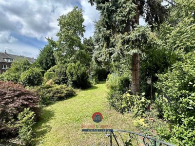 KREFELD - ZENTRUMSNAH - AM BAACKESHOF - STADTHAUS MIT GARTENZIMMERANBAU - BLICK INS GRÜNE - GARAGE