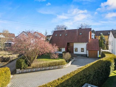 Zwei Generationen – ein Zuhause: Wohnhaus mit Garten, Kamin & Gestaltungsspielraum