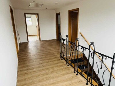 Modernisierte 2-Zimmer-Wohnung mit Balkon und EBK in Kleve-Materborn