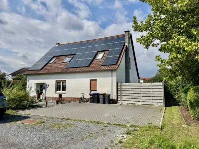 Mehr als nur ein Zuhause – Wohn(t)räume auf über 325 m² mit sonniger Terrasse und Solardach