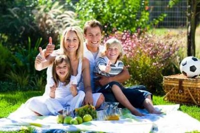 DHH für 2 Familien ruhige Lage sehr im Grünen gebettet. kurzfristig Frei!