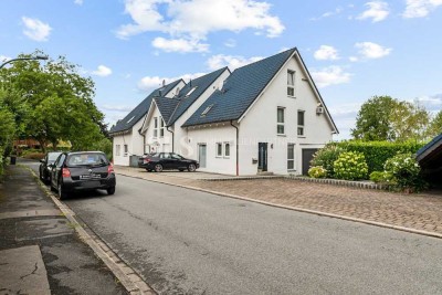 Reihenmittelhaus mit ca. 133 m² Wohnfläche, drei Ebenen, Keller und ausgebautem Spitzboden