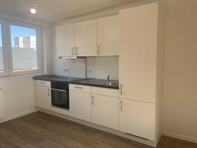 Erstbezug nach Sanierung. Top ausgestattete DG-Wohnung in typisch norddeutschem Rotklinker.