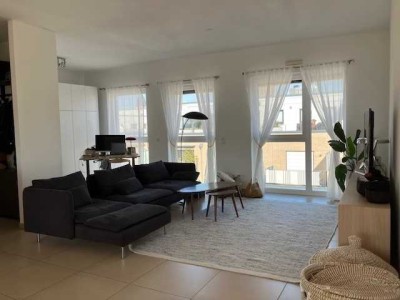 Lichtdurchflutete Penthouse-Wohnung mit 4 Zimmern und Dachterrasse in Frankfurt-Gallus