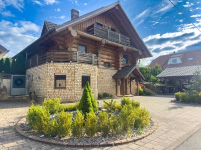 Leben, wo andere Urlaub machen – Ihr autarkes Traumhaus aus Douglasie im Schwarzwald