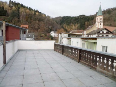 Attraktive und große Eigentumswohnung -  zentral, ruhig und gepflegt