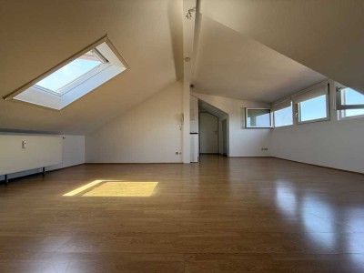✨ Studio mit Aussicht – Dein neues Zuhause über den Dächern von Stuttgart! ✨