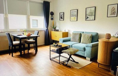 Achtung Singles! Ratingen! Sanierte 1 Zimmerwohnung mit kleiner Küche und Wannenbad