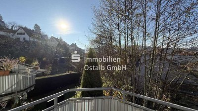 Traumhafte 3- Zimmer-Wohnung mit Aussicht von zwei Balkonen – ideal für Familien!