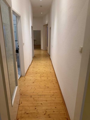 Altbau Wohnung - 3 Zimmer Küche Bad - Traum Altbau im Herzen von Hanau LUXUS