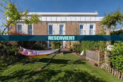 Entspanntes Wohnen zwischen Stadt und Küste // Modernes Reihenhaus in Langen-Geestland