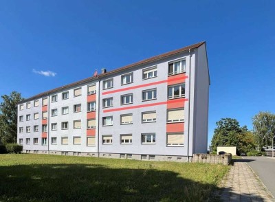 Schöne Vier-Zimmerwohnung, Einbauküche mgl. , Modernisiert 2025 (für Familie + Kinder) zu vermieten