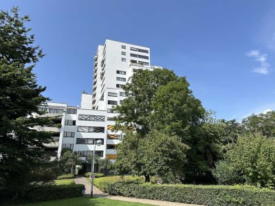 Lichtdurchflutete 4-Zimmerwohnung mit Balkon und Fernblick in Bonn-Castell