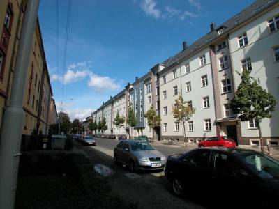 +++ komplett renovierte 4 Zimmer Maisonette Wohnung mit Balkon und Stellplatz +++