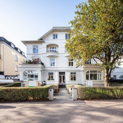 traumhafte Altbau-Wohnung am Othmarscher Bahnhof