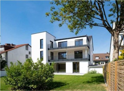 Erstbezug: Zeitlose Terrassenwohnung in Sachsenhausen mit 151 m² Wohnfläche und 350 m² Garten