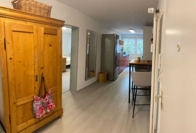 Geschmackvolle, sanierte 2,5-Zimmer-Wohnung mit geh. Innenausstattung mit EBK in Singen (Hohentwiel)