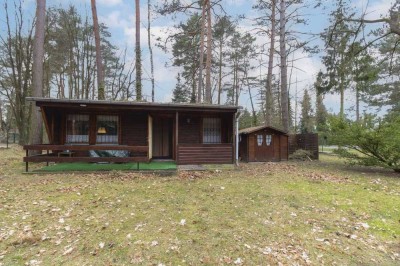 Großes Grundstück mit Freizeit-Bungalow in naturnaher Lage