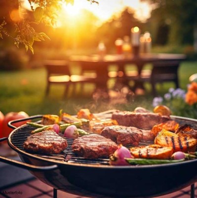 Attraktive Familienwohnung im EG mit Terrasse und eigenem Garten