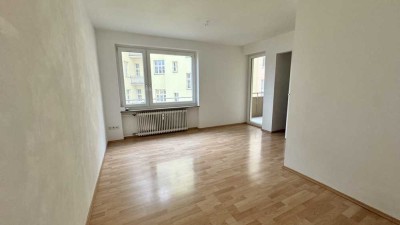 Nähe FH und Wöhrder Wiese ! Kleine 1-ZW, 24 m², kleiner Balkon,  1.OG mit Aufzug