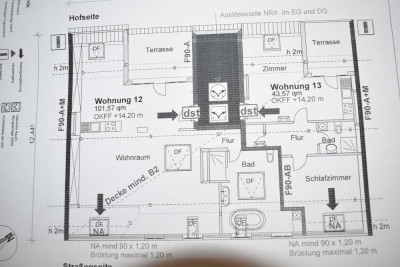 Exposé: Ganzes Dachgeschosswohnung für sich alleine
