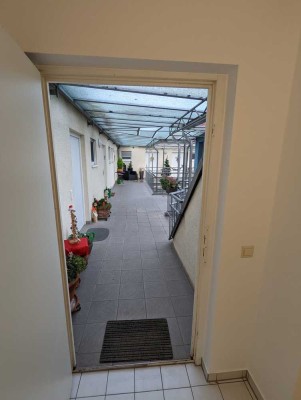 Sonnige Wohnung mit schöner Aussicht, 10 Autominuten vom Zentrum Darmstadts entfernt!