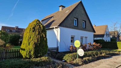 Nicht perfekt – aber mit Potenzial, das rockt! Freistehendes Einfamilienhaus auf Eckgrundstück