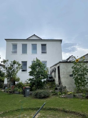 Charmantes und geräumiges Einfamilienhaus mit großem Garten in idyllischer Lage